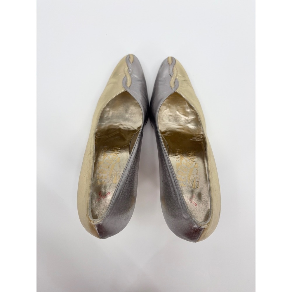 B5 Salvatore Ferragamo Two Tone Leather Pumps 7.5 Gold Silver Metallic Y2K - Picture 8 of 14
